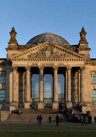 Reichstagsgebäude.